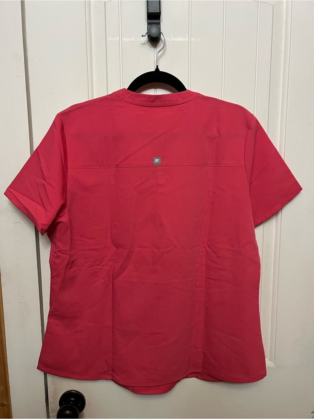 Fabletics Women's V-Neck Scrub Top in Raspberry Pink - Picture 2 of 2